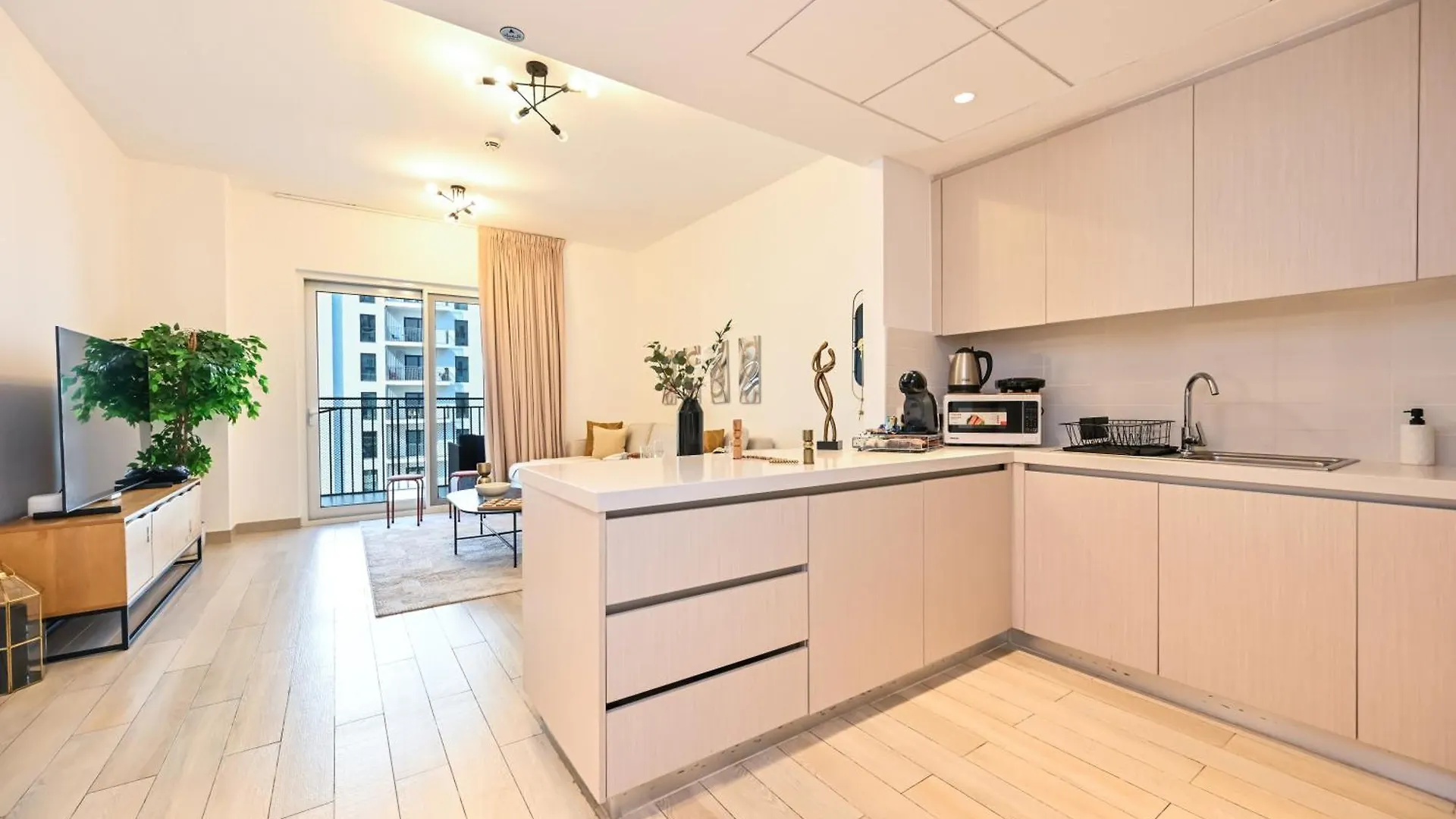 Yas Canal 3 Luxury Two Bedroom Near F1 Circuit 아랍에미리트