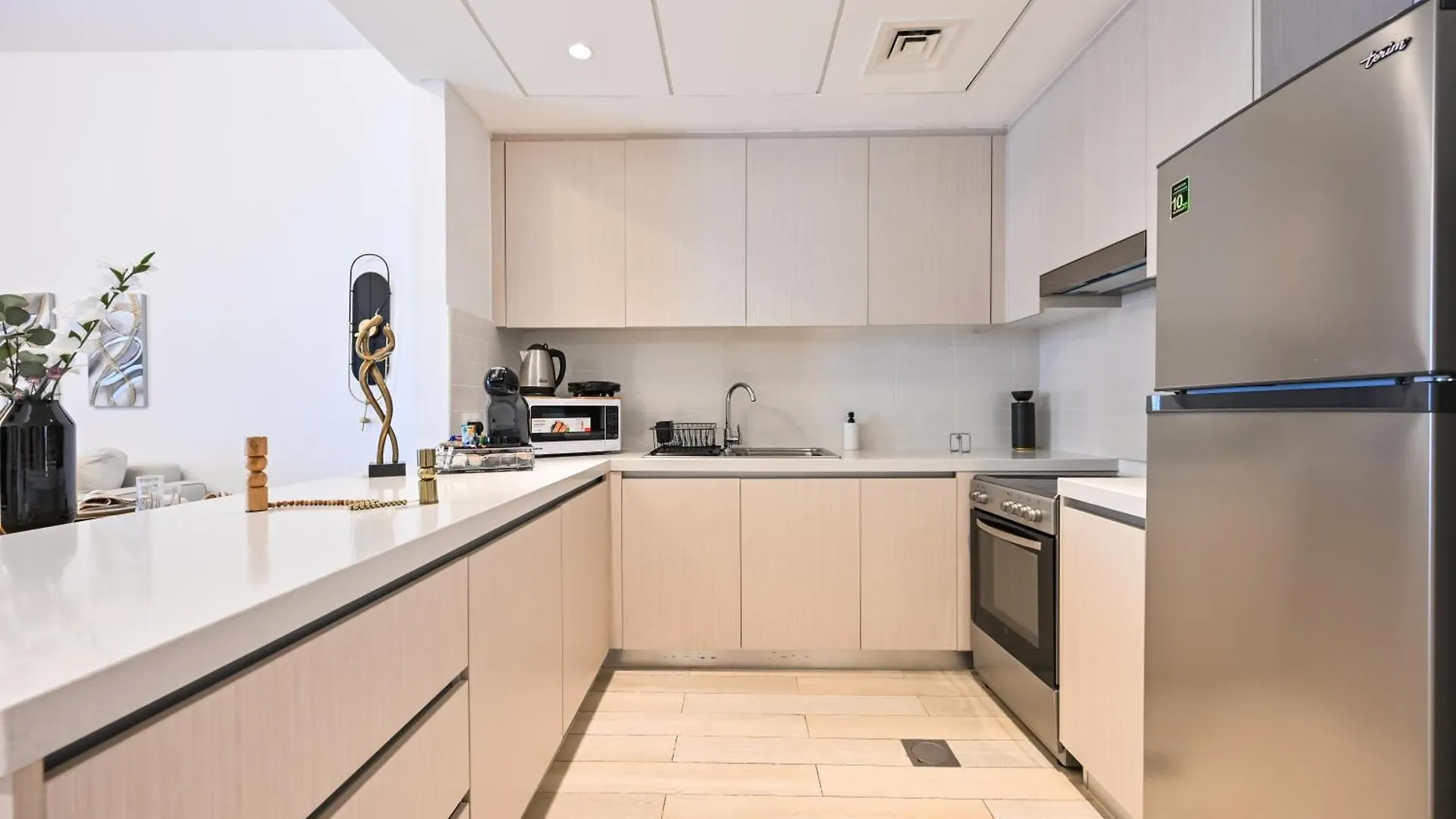 아파트 Yas Canal 3 Luxury Two Bedroom Near F1 Circuit